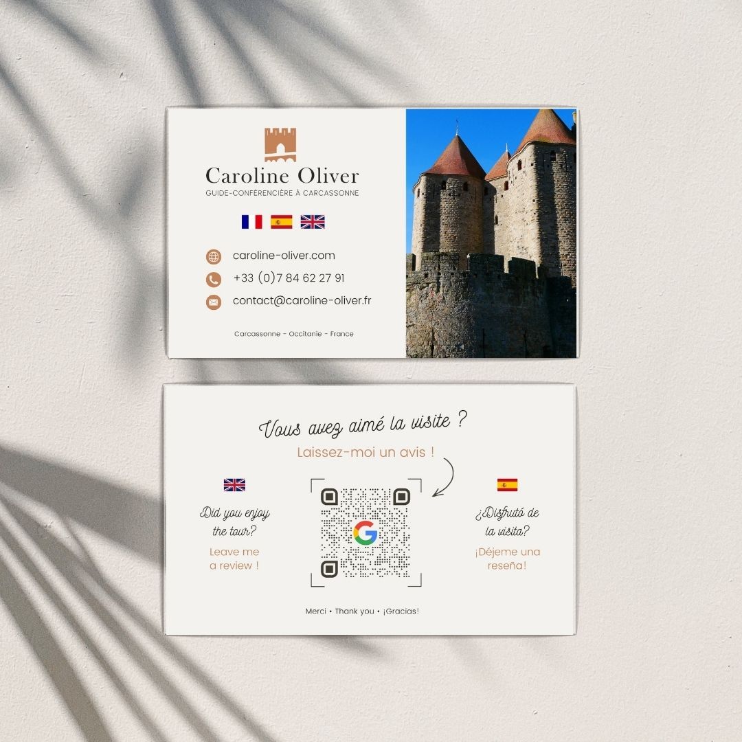 Réalisation d'une carte de visite pour une guide conférencière à Carcassonne avec QRCode pour réserver en ligne.